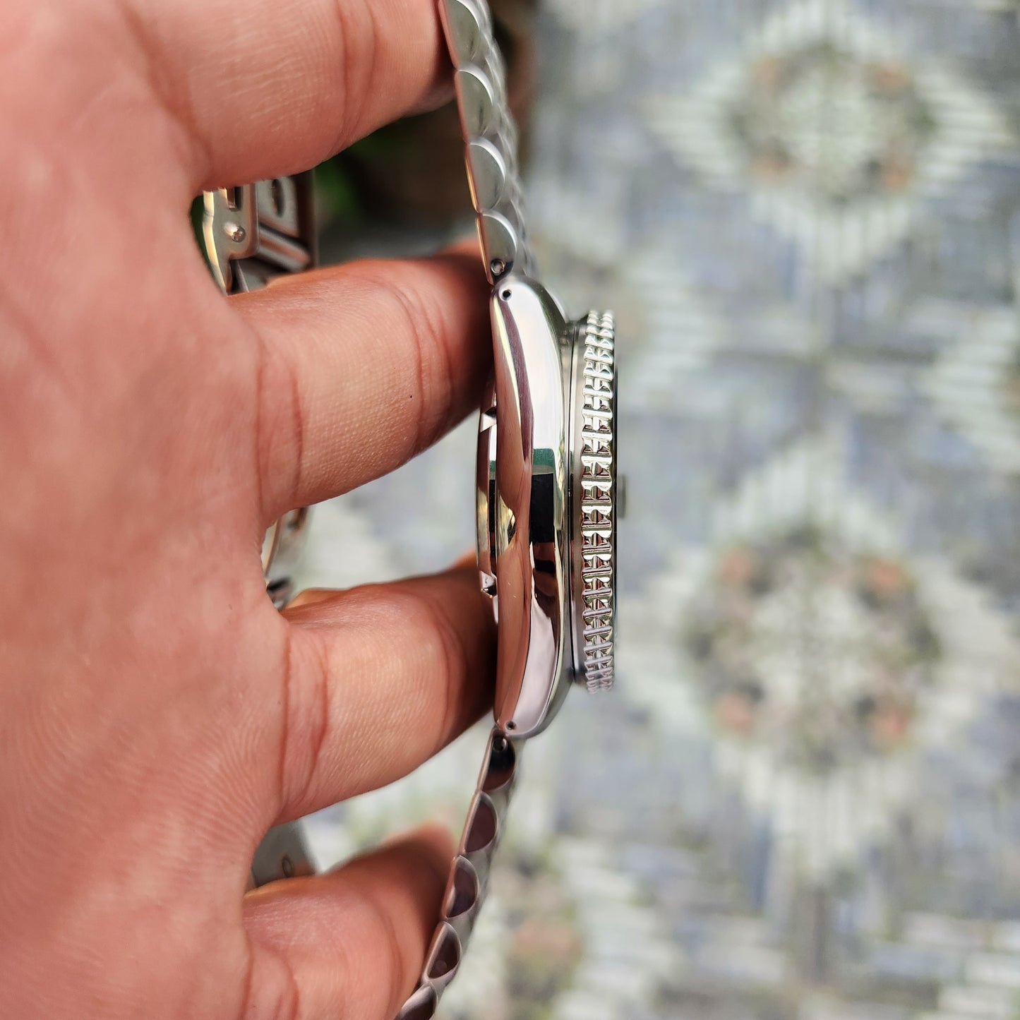 Seiko 5 SKX Sports GMT 'Bruce Wayne' 42.5mm - Complete Set