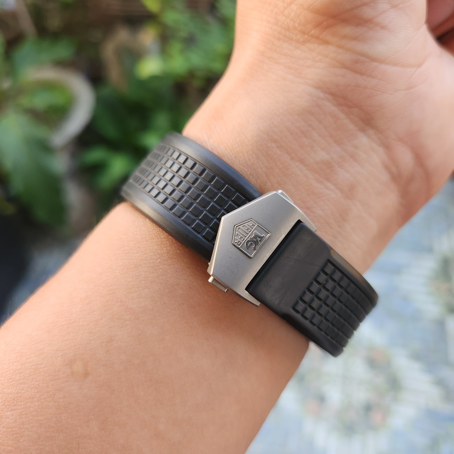 Tag Heuer Aquaracer Chronograph Calibre 16 Titanium PVD Black Engraved Stripes Dial 500M 44mm - Complete Set