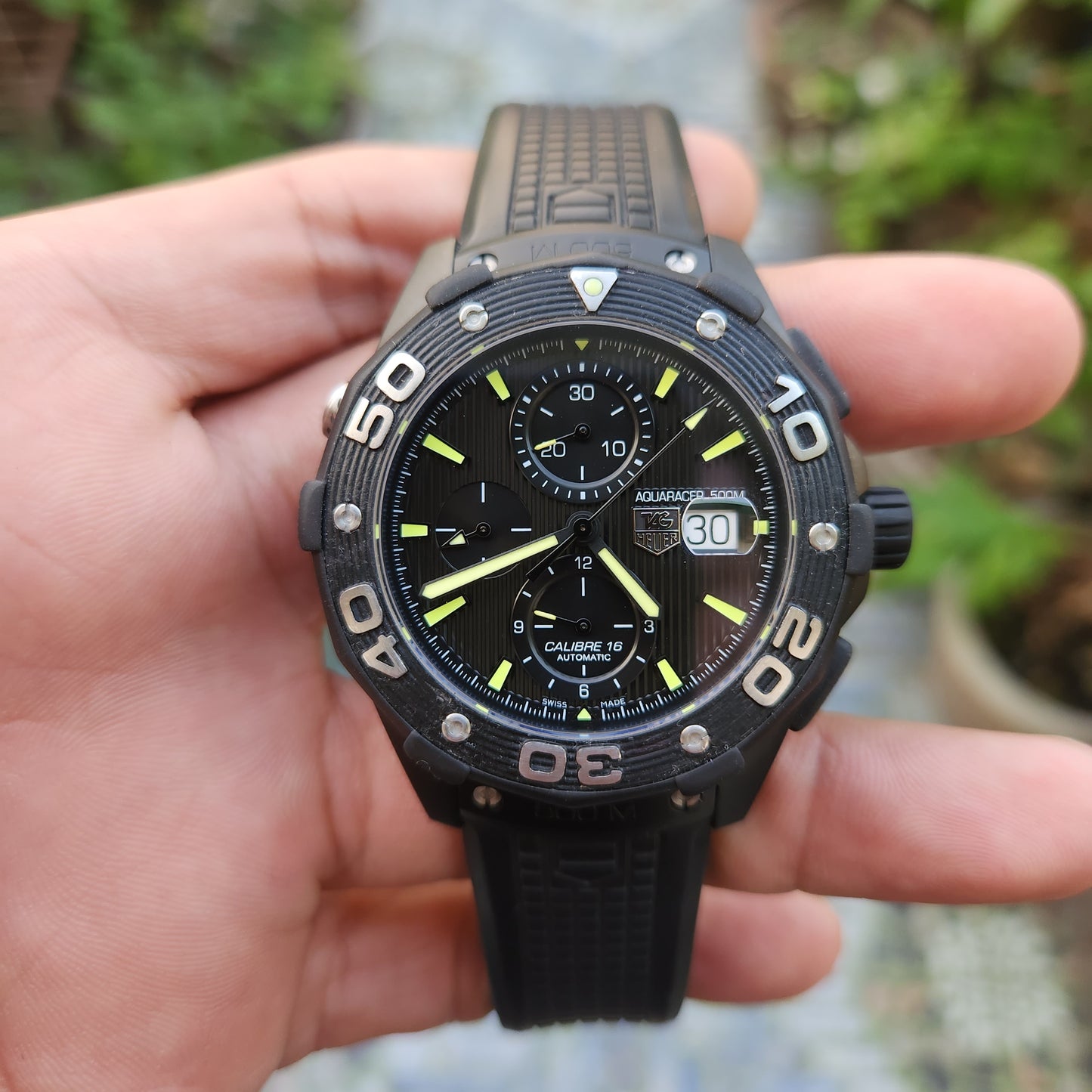 Tag Heuer Aquaracer Chronograph Calibre 16 Titanium PVD Black Engraved Stripes Dial 500M 44mm - Complete Set