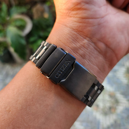 Citizen Satellite Wave GPS Eco-Drive F900 Titanium 47mm in Grey Dial