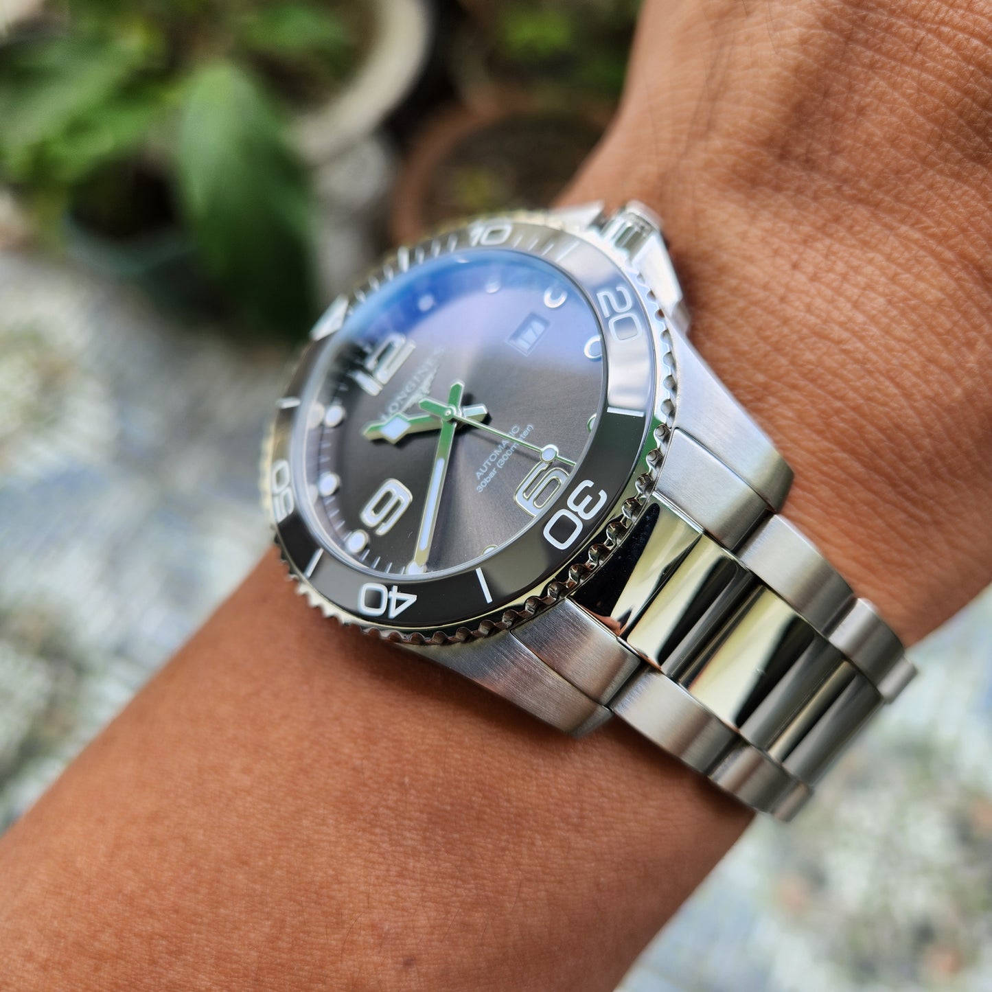 Longines HydroConquest Ceramic Bezel in Sunray Grey Dial 41mm - Complete Set