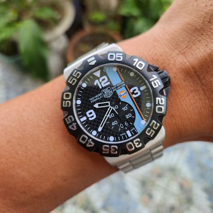 Tag Heuer F1 Grande Date Gulf Edition 44mm - Complete Set