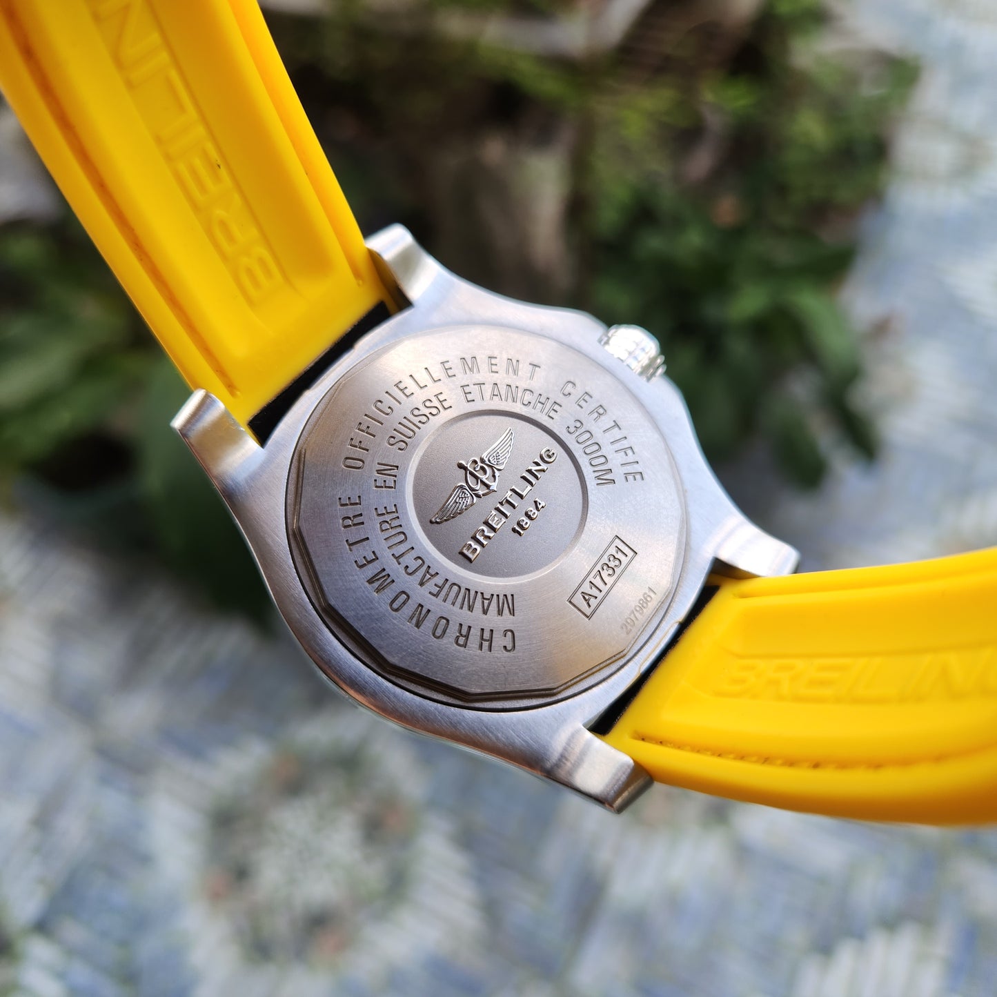 Breitling Avenger II Seawolf 3000M Super Diver Chronometer Yellow Dial 45mm