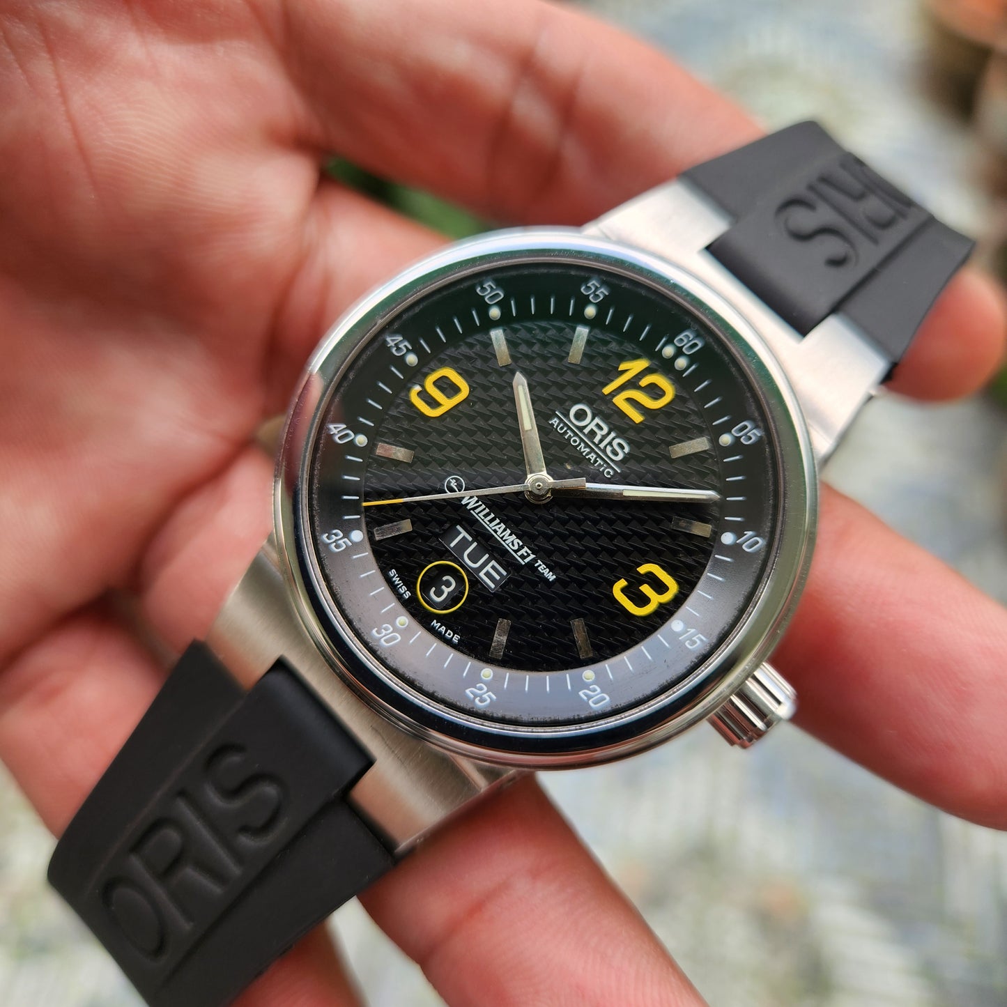 Oris Williams F1 Team Day Date 2004 40.5mm Carbon Fiber Dial