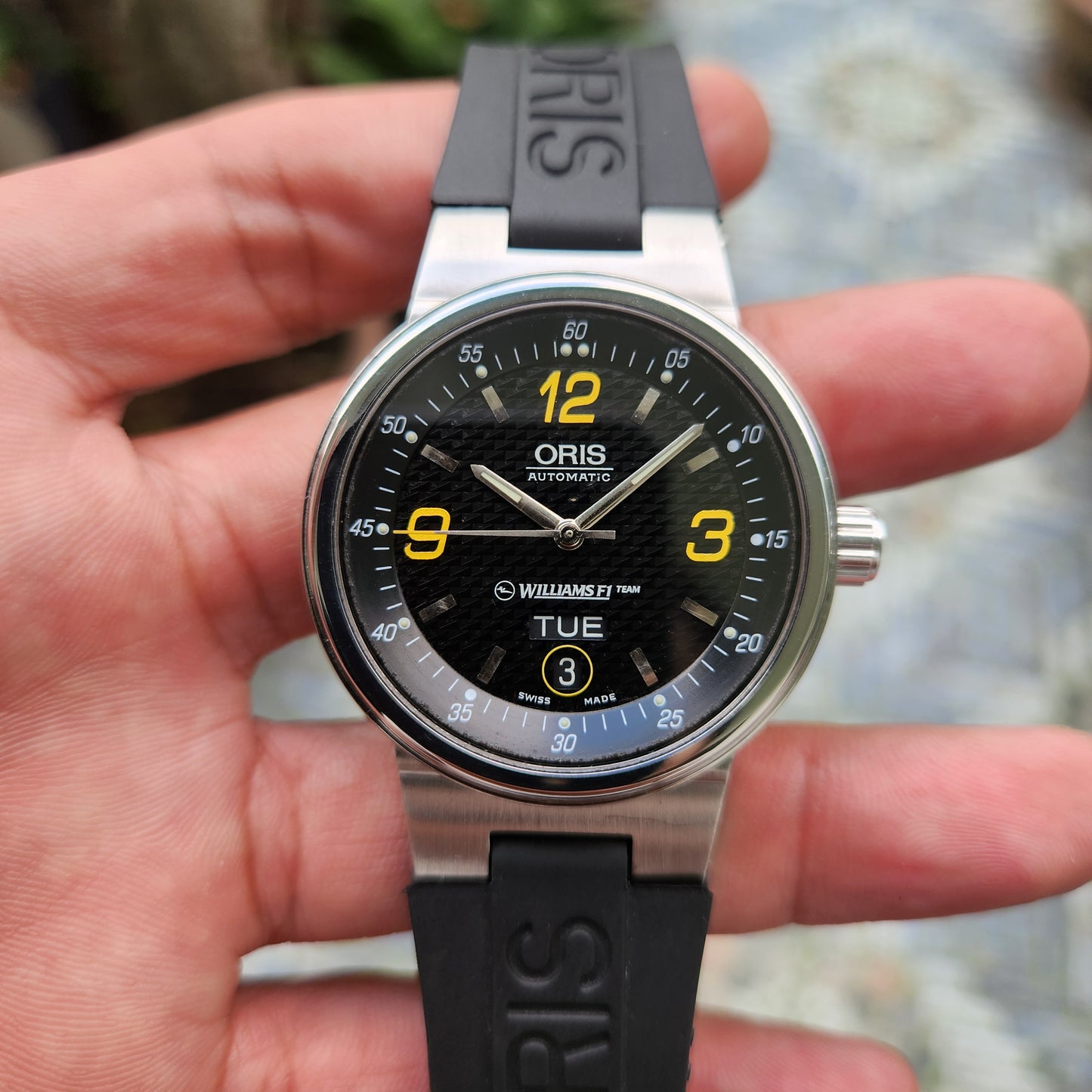 Oris Williams F1 Team Day Date 2004 40.5mm Carbon Fiber Dial