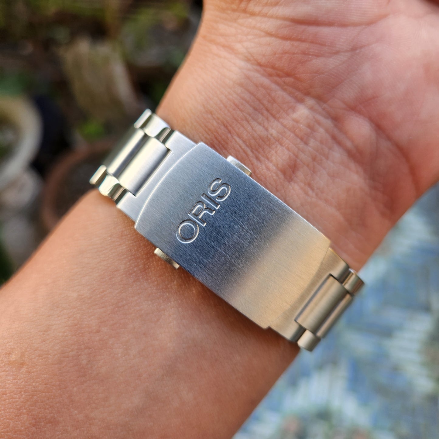 Oris Aquis Red Sea Limited Edition Ceramic Bezel with White/Red Accents in Grey Dial 43mm - Complete Set