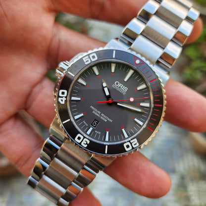 Oris Aquis Red Sea Limited Edition Ceramic Bezel with White/Red Accents in Grey Dial 43mm - Complete Set