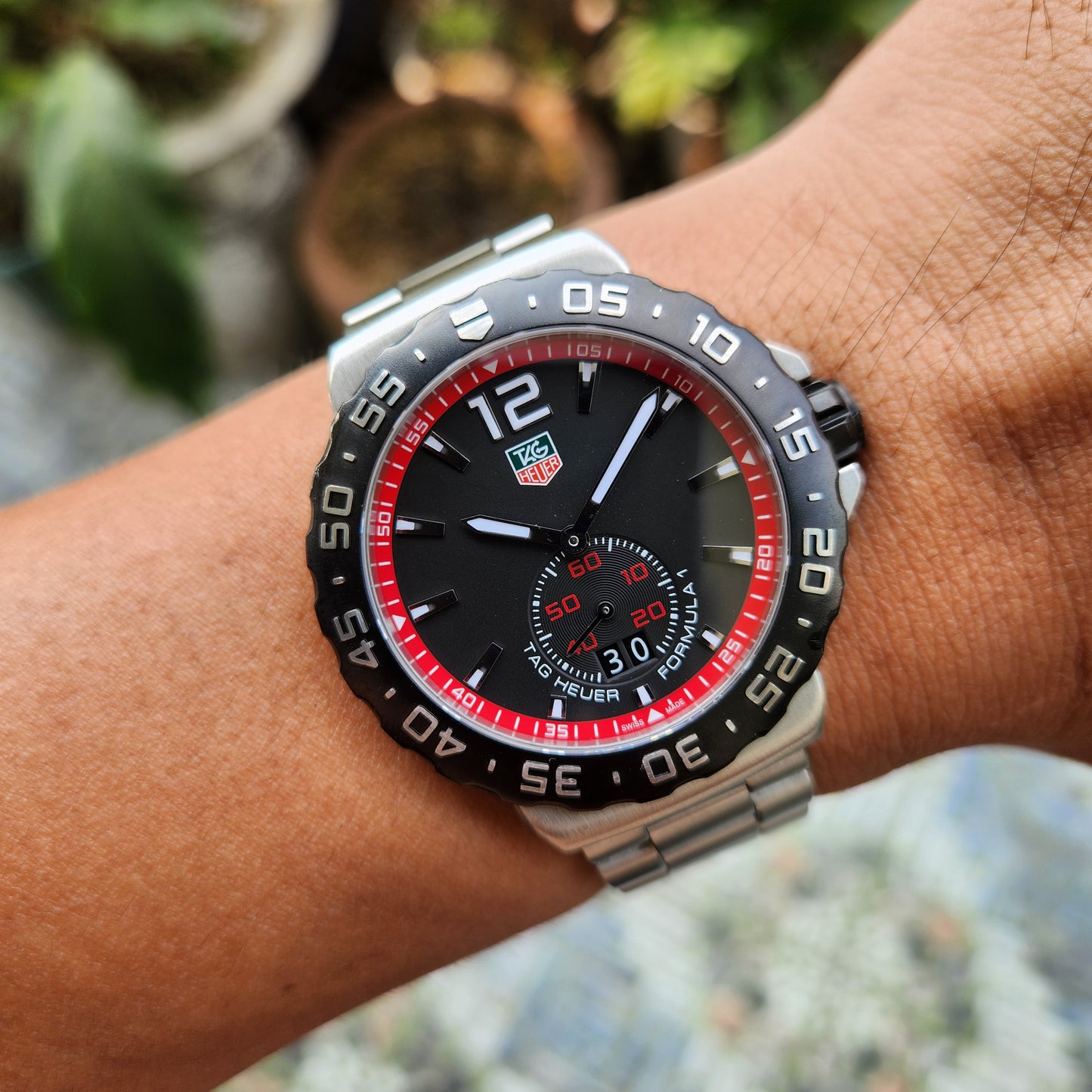 Tag Heuer F1 Grande Date Red/Black Dial 42mm
