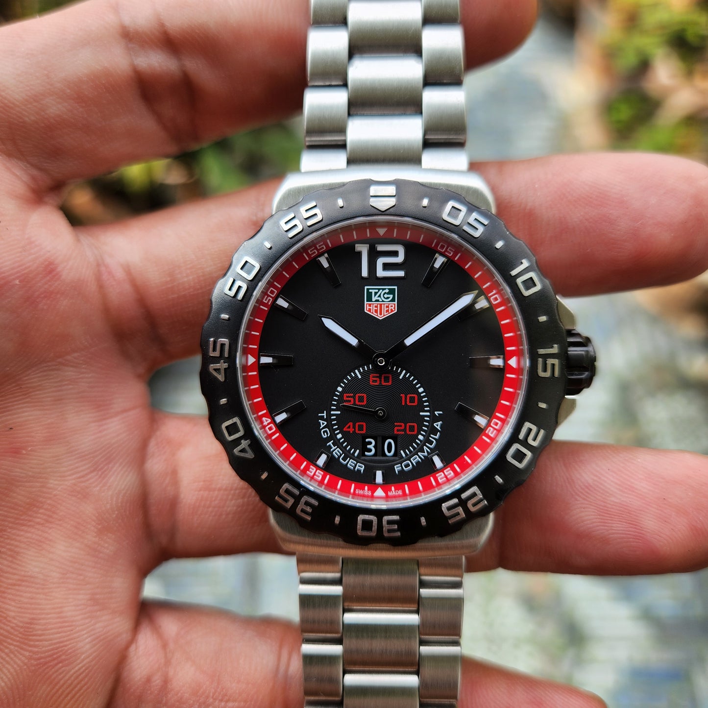 Tag Heuer F1 Grande Date Red/Black Dial 42mm