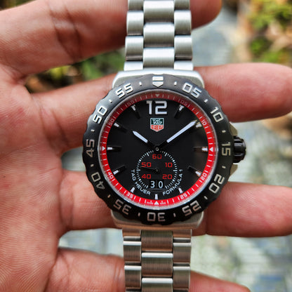 Tag Heuer F1 Grande Date Red/Black Dial 42mm