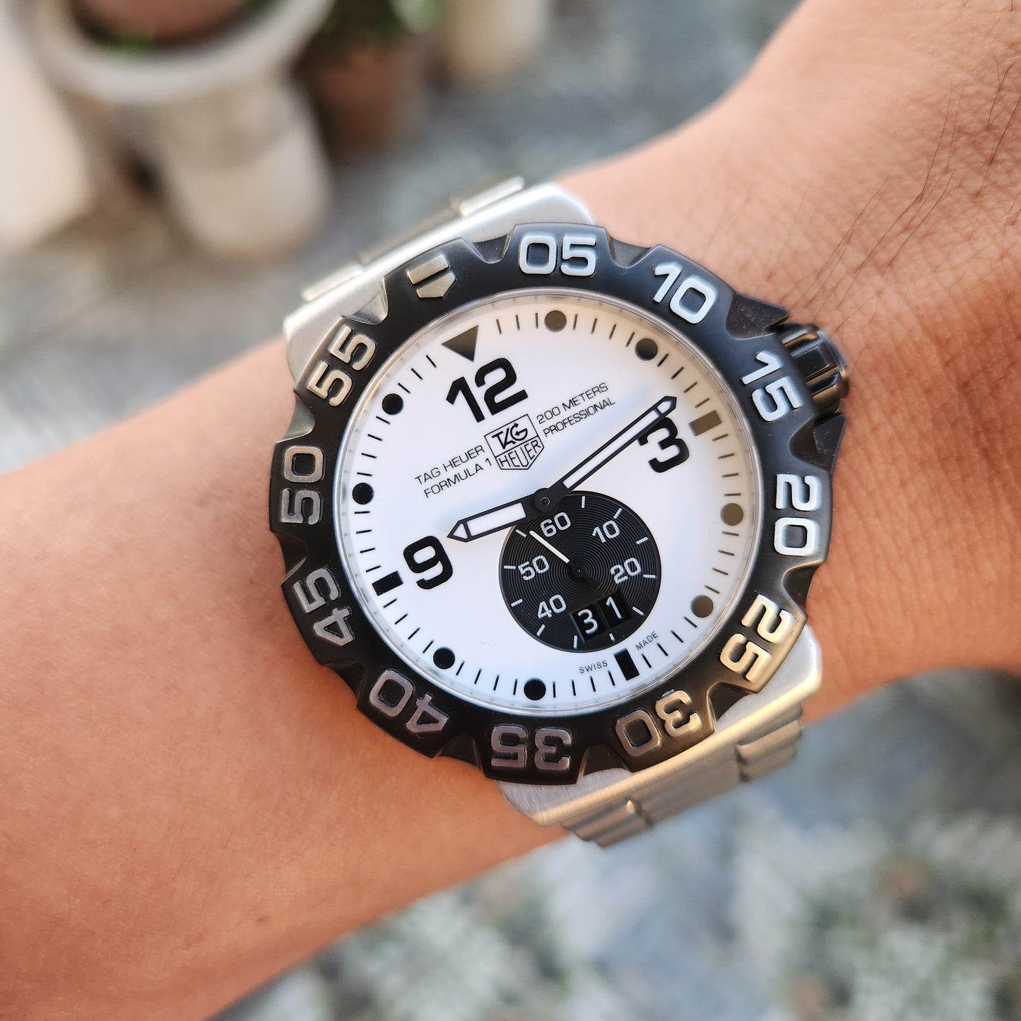 Tag Heuer F1 Grande Date Full Lume White Dial 44mm