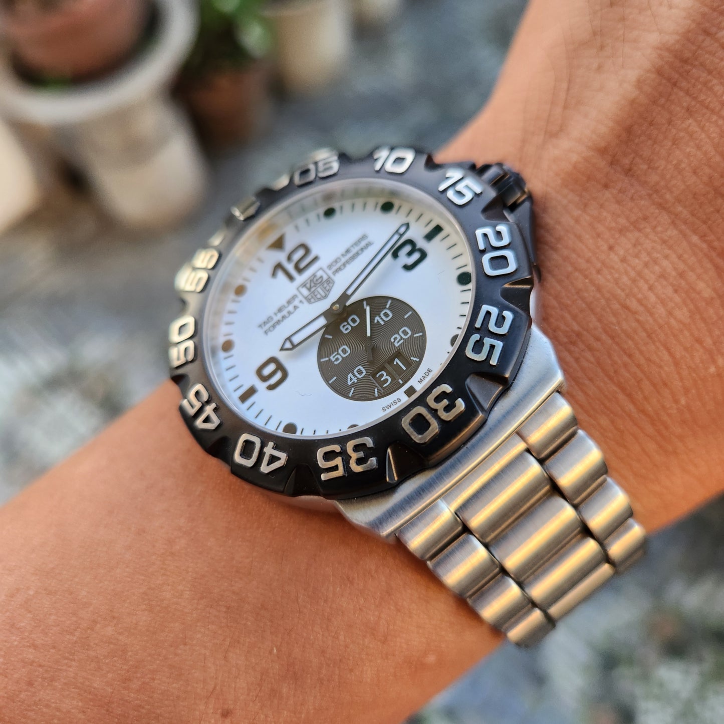 Tag Heuer F1 Grande Date Full Lume White Dial 44mm