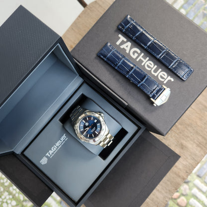 Tag Heuer Aquaracer Steel Bezel in Sunray Blue Dial 39mm
