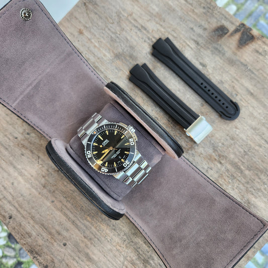 Oris Aquis Date Matte Ceramic Bezel with Orange Indeces in Black Dial 43.5mm