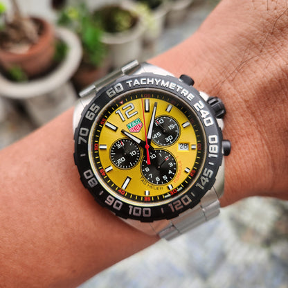 Tag Heuer F1 Chronograph in Yellow Dial 43mm