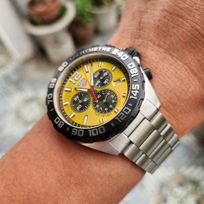 Tag Heuer F1 Chronograph in Yellow Dial 43mm