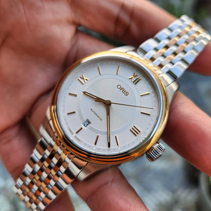 Oris Classic Date Rose Gold (Bezel and Indeces) in Silver Guilloche Dial 42mm - Complete Set