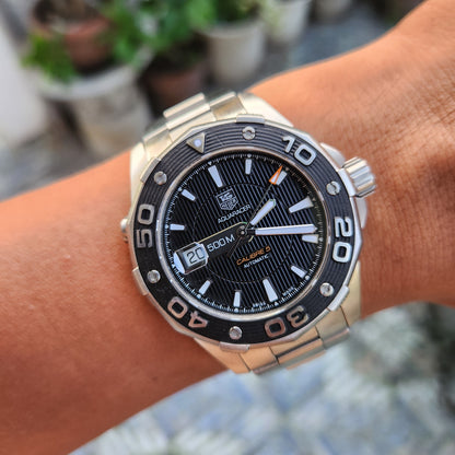 Tag Heuer Aquaracer Calibre 5 Black Engraved Stripes Dial 500M 43mm - Complete Set