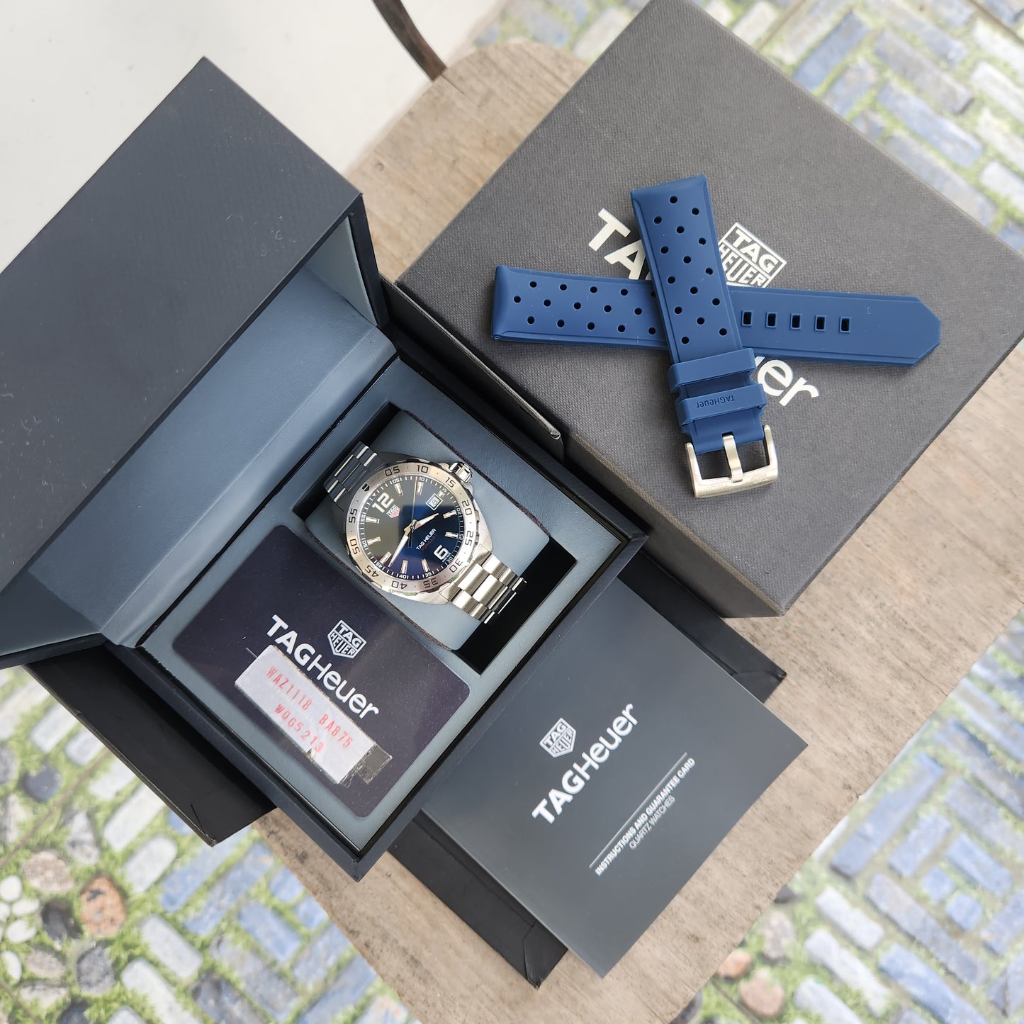 Tag Heuer F1 in Sunburst Blue Dial 41mm - Complete Set