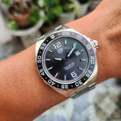 Tag Heuer F1 Date Calibre 5 Ceramic Bezel in Anthracite Grey Dial 43mm - Complete Set
