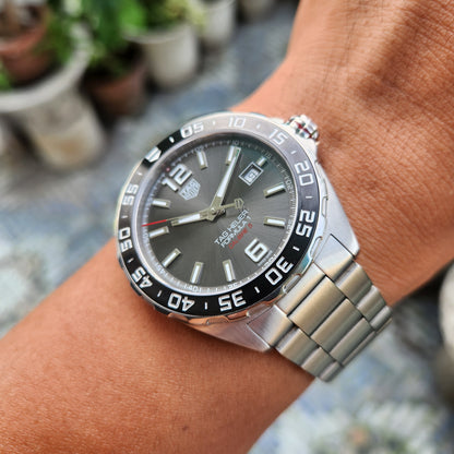 Tag Heuer F1 Date Calibre 5 Ceramic Bezel in Anthracite Grey Dial 43mm - Complete Set