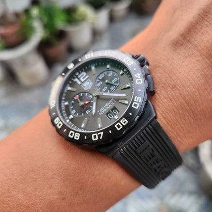 Tag Heuer F1 Grande Date Alarm Ceramic Bezel in Anthracite Grey Dial 42mm
