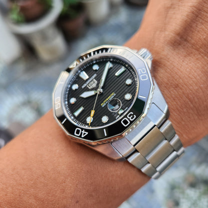 Tag Heuer Aquaracer Professional 300 Date Calibre 5 Ceramic Bezel in Black Sunray Brushed Dial 43mm