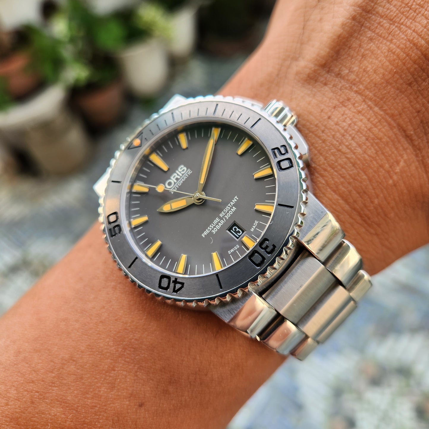 Oris Aquis Date Tungsten Bezel Orange Accent in Grey Dial 43mm - Complete Set