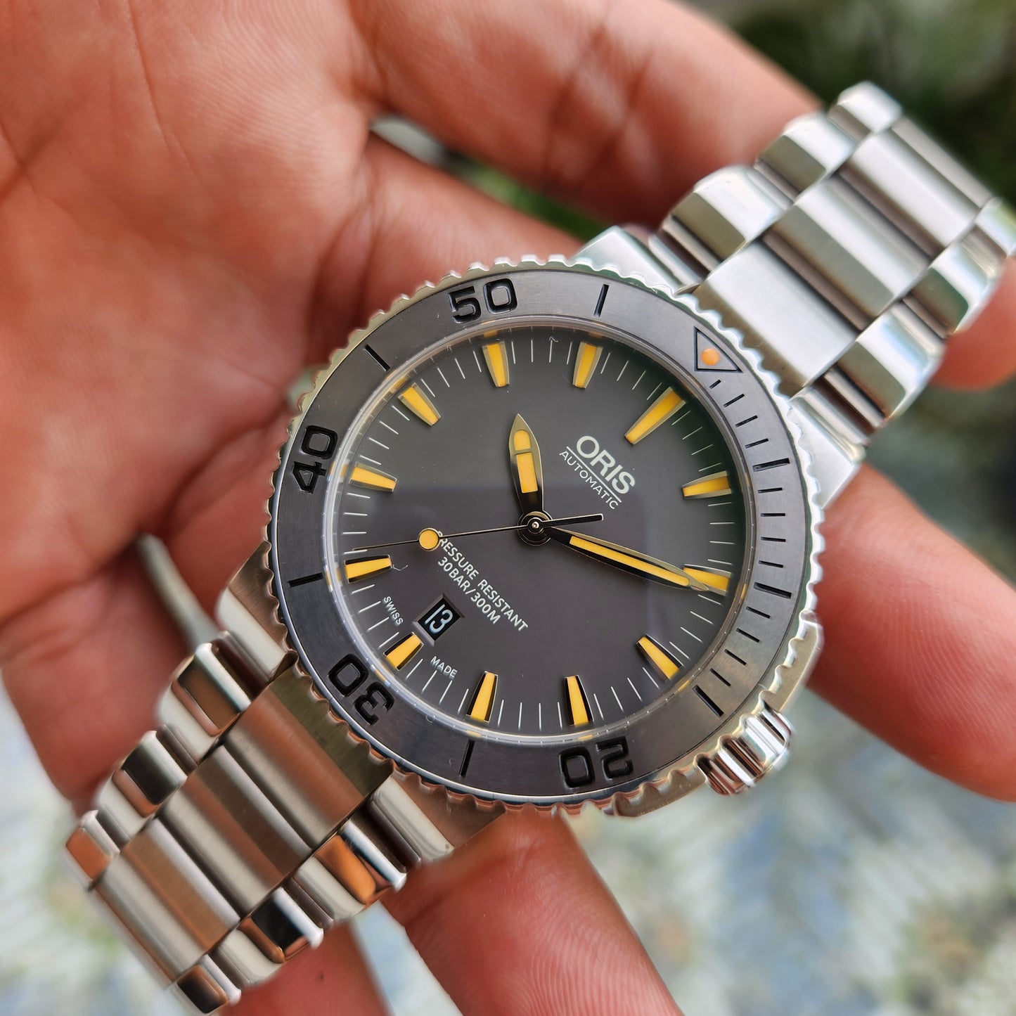 Oris Aquis Date Tungsten Bezel Orange Accent in Grey Dial 43mm - Complete Set