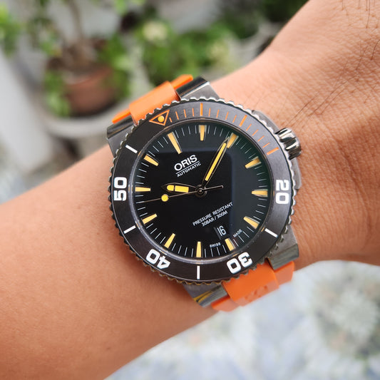 Oris Aquis Date Grey PVD case, Ceramic Bezel with Orange Accents in Black Dial 43mm