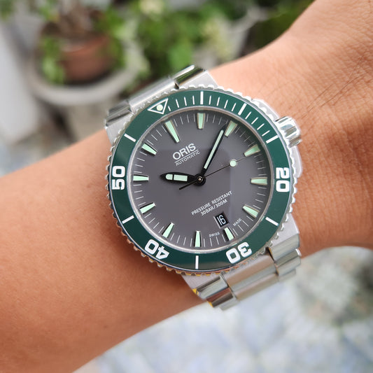 Oris Aquis Date Green Ceramic Bezel in Grey Dial 43mm
