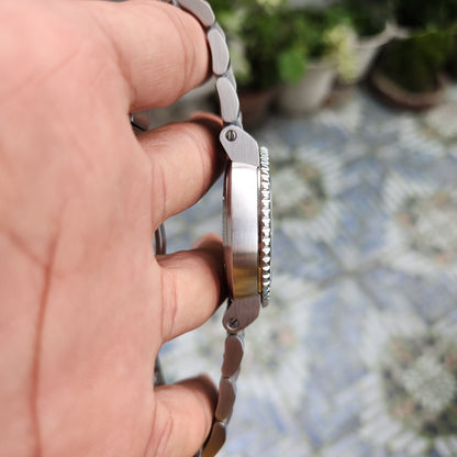 Oris Aquis Date Green Ceramic Bezel in Grey Dial 43mm