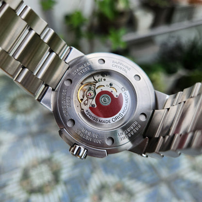 Oris Aquis Date Green Ceramic Bezel in Grey Dial 43mm