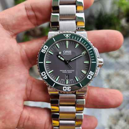 Oris Aquis Date Green Ceramic Bezel in Grey Dial 43mm