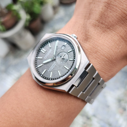 Citizen Zenshin Super Titanium Small Seconds 40.5mm in Textured Grey Dial - Complete Set