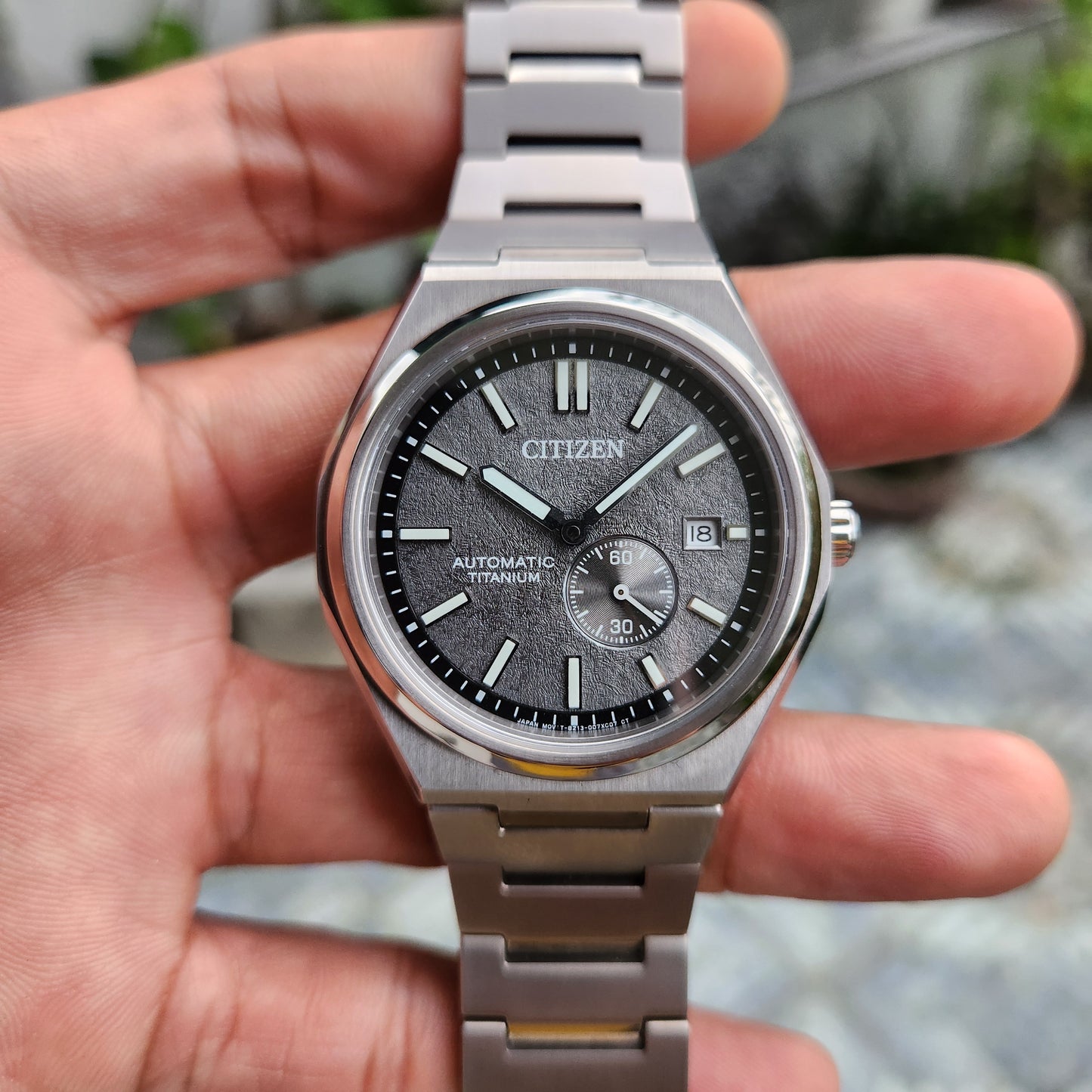 Citizen Zenshin Super Titanium Small Seconds 40.5mm in Textured Grey Dial - Complete Set