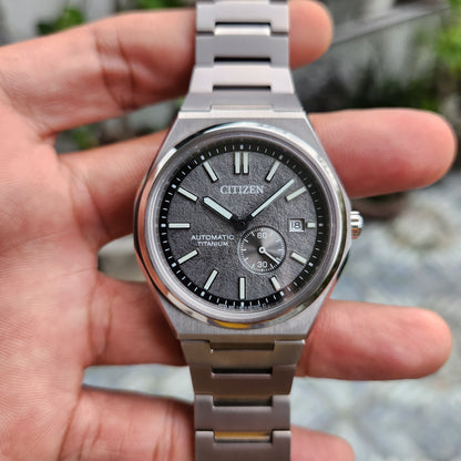 Citizen Zenshin Super Titanium Small Seconds 40.5mm in Textured Grey Dial - Complete Set
