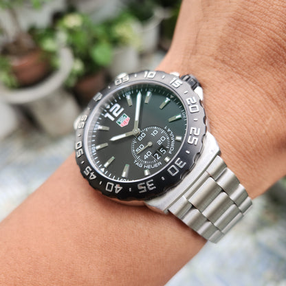 Tag Heuer F1 Grande Date Black Dial 42mm