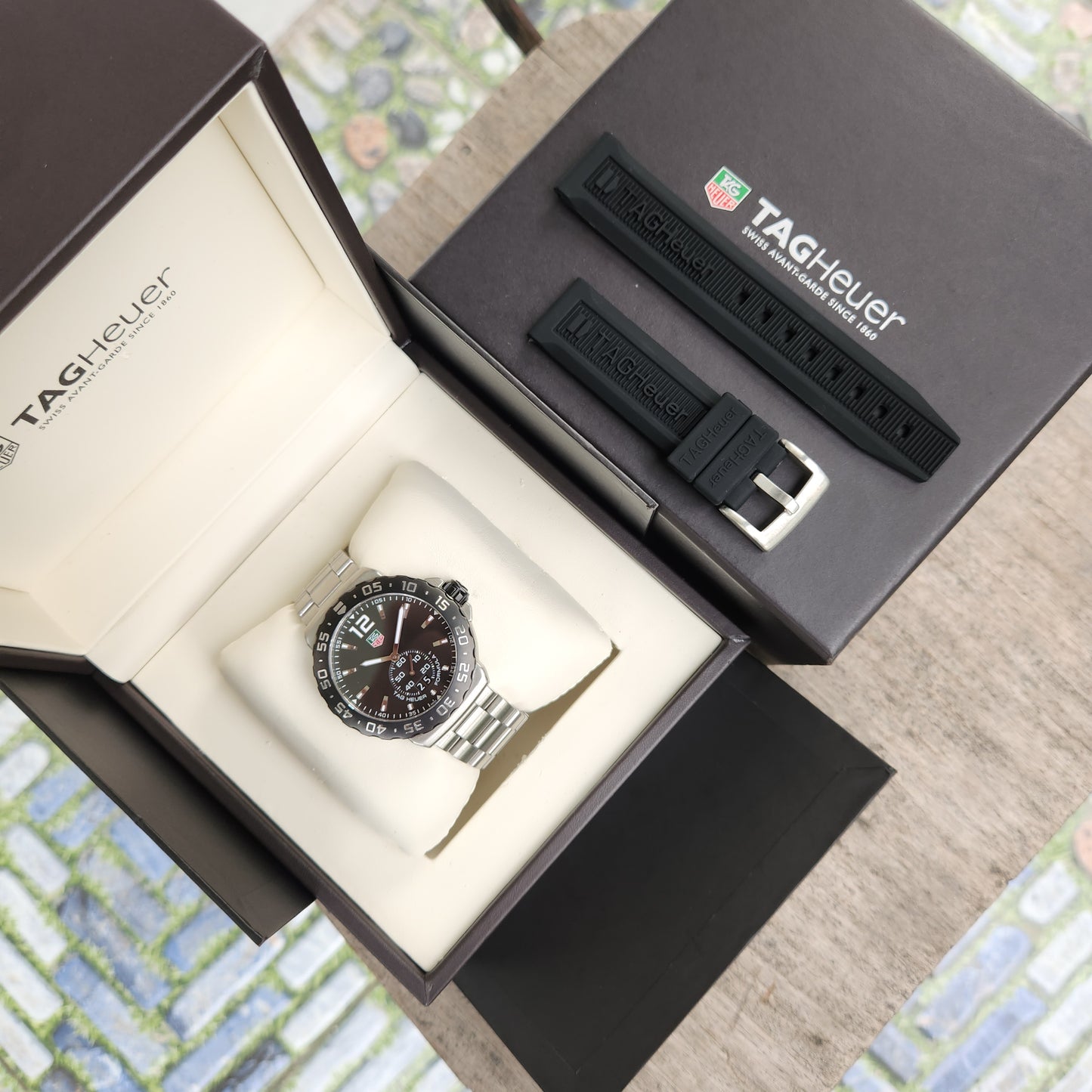 Tag Heuer F1 Grande Date Black Dial 42mm