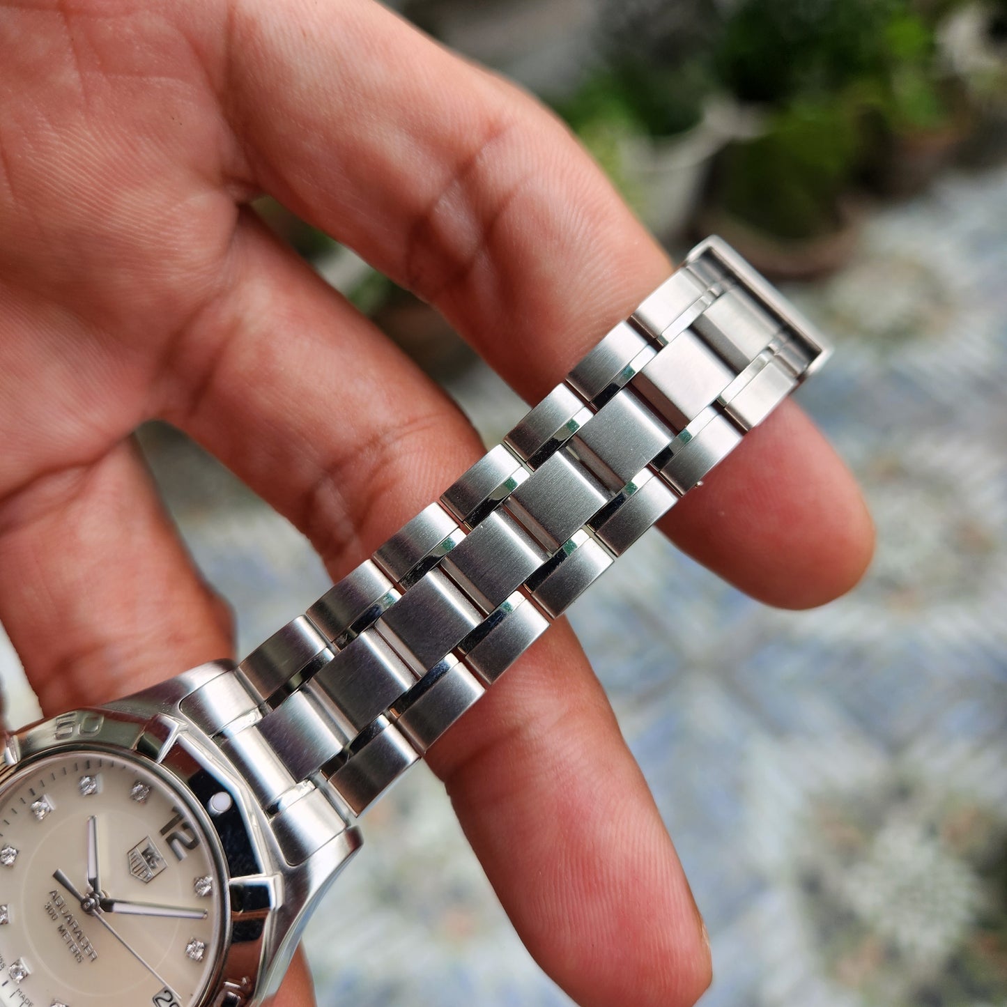 Tag Heuer Ladies Aquaracer in White Mother of Pearl Dial with Diamonds 33mm