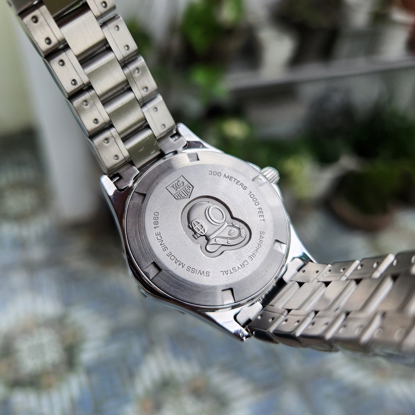 Tag Heuer Ladies Aquaracer in White Mother of Pearl Dial with Diamonds 33mm