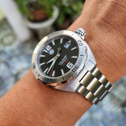 Tag Heuer F1 Calibre 5 Steel Bezel in Black Dial 41mm