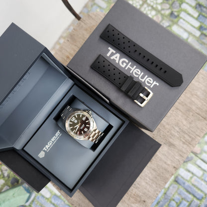 Tag Heuer F1 Calibre 5 Steel Bezel in Black Dial 41mm
