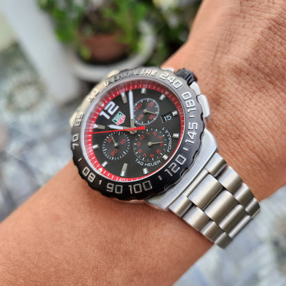 Tag Heuer F1 Chronograph Red Accents in Black Dial 42mm