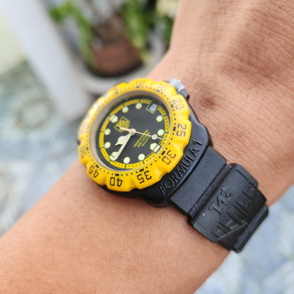 Tag Heuer F1 Classic Midsize Yellow Bezel in Black Dial