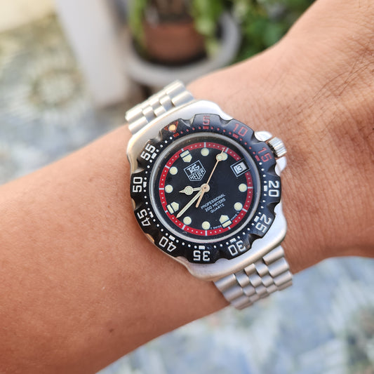 Tag Heuer F1 Classic Midsize Red Accent in Black Dial 34mm