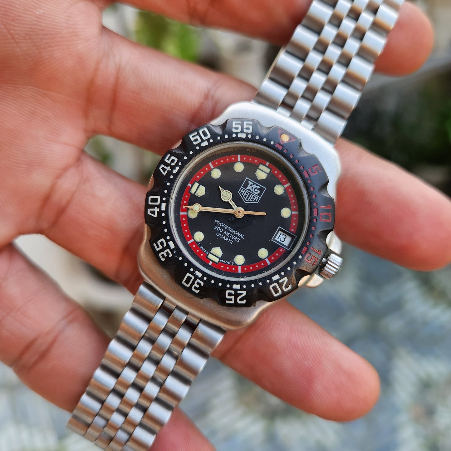 Tag Heuer F1 Classic Midsize Red Accent in Black Dial 34mm
