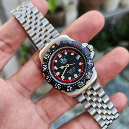 Tag Heuer F1 Classic Midsize Red Accent in Black Dial 34mm