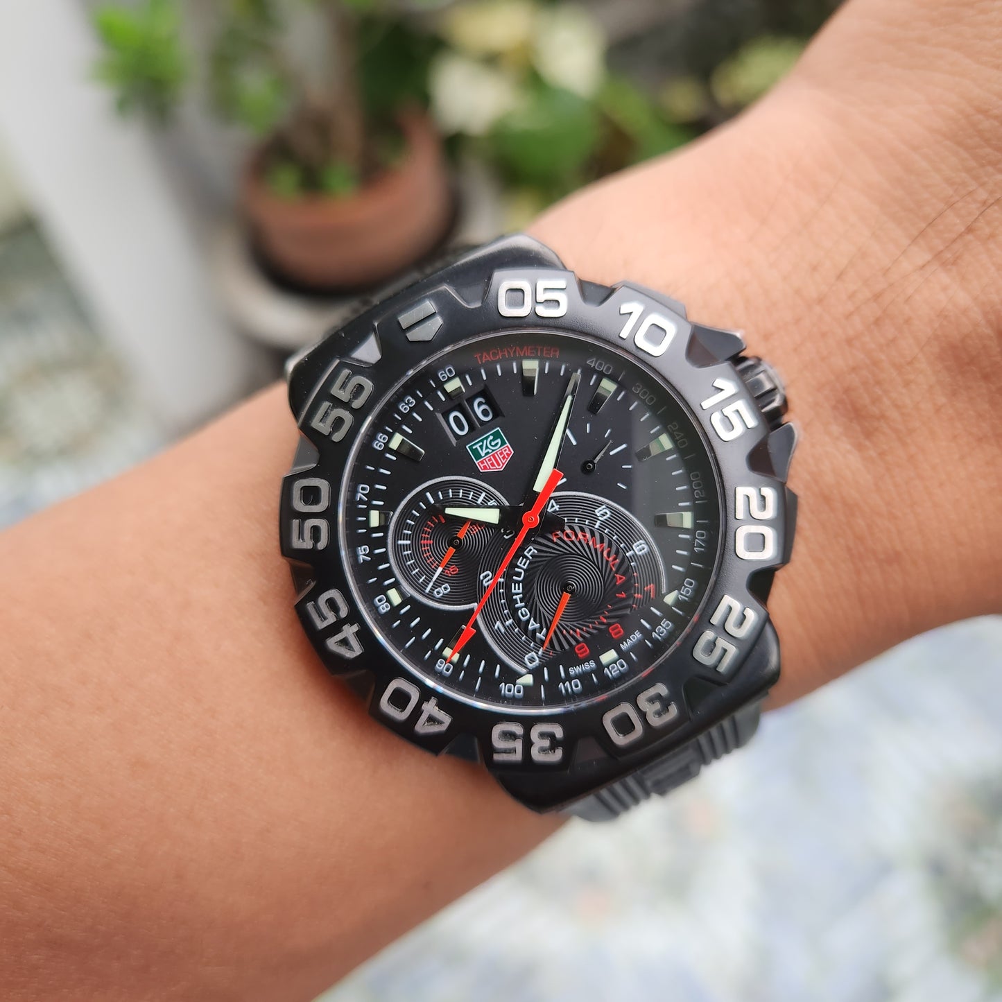 Tag Heuer F1 Grande Date Chronograph PVD Black Dial 44mm
