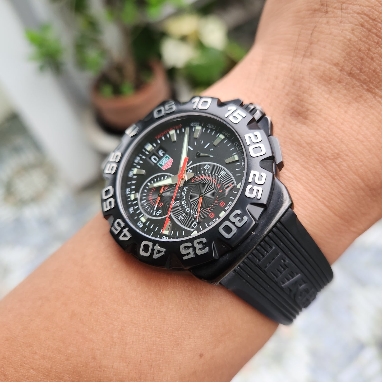 Tag Heuer F1 Grande Date Chronograph PVD Black Dial 44mm